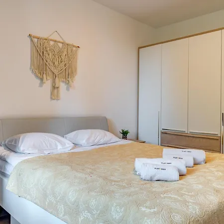 Forest Harmony 1bd With Balcony & Parking